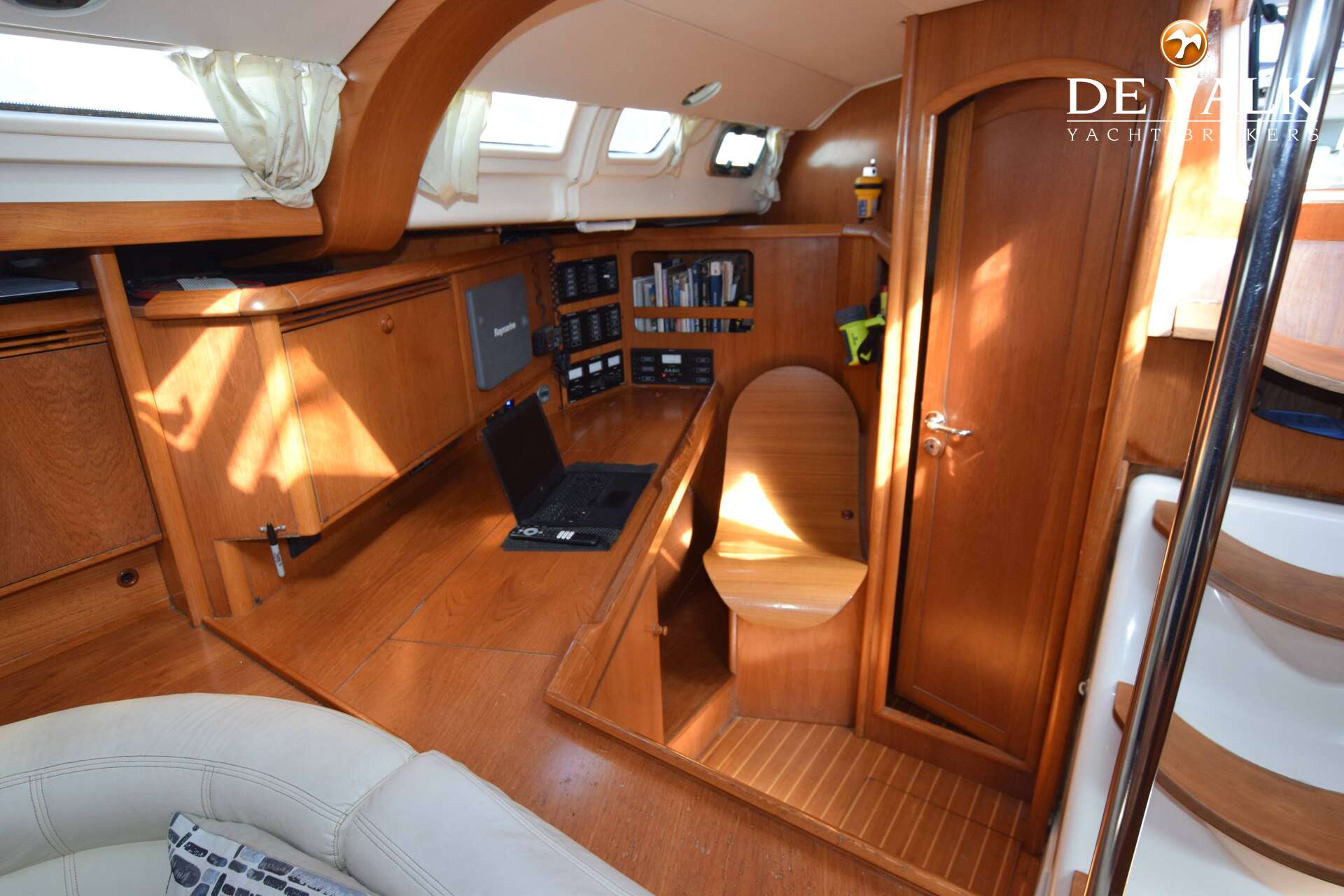Jeanneau Sun Odyssey 49 — foto 29 van 38