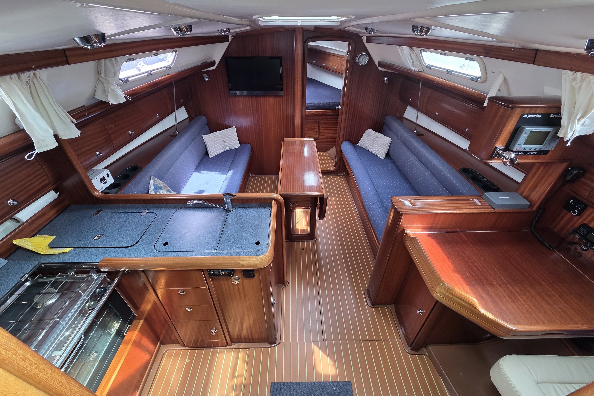 motor + pk's : Volvo Penta 30 pk Bavaria Cruiser 36 — foto 7 van 11