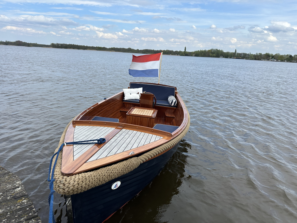 Akerboom Spiegelsloep 5.70 – Tijdloze klassieker met Vetus diesel  Inboard — foto 27 van 30