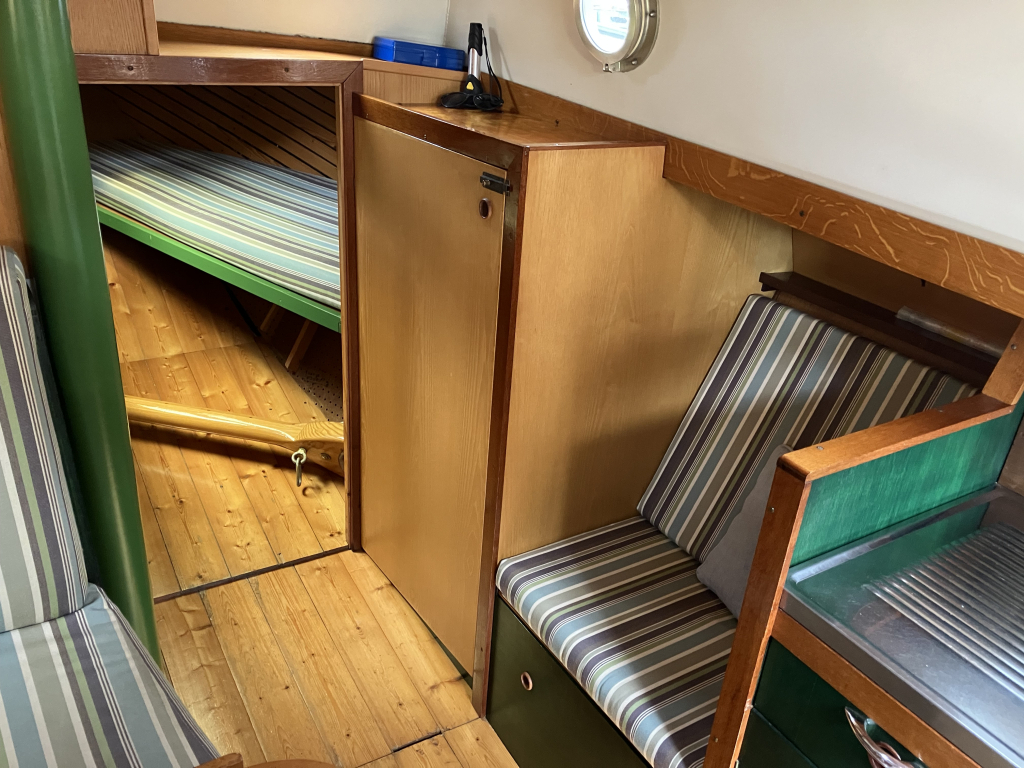 Huitema Zeeschouw 800 (1977) – Goed onderhouden platbodem met veel karakter — foto 35 van 41