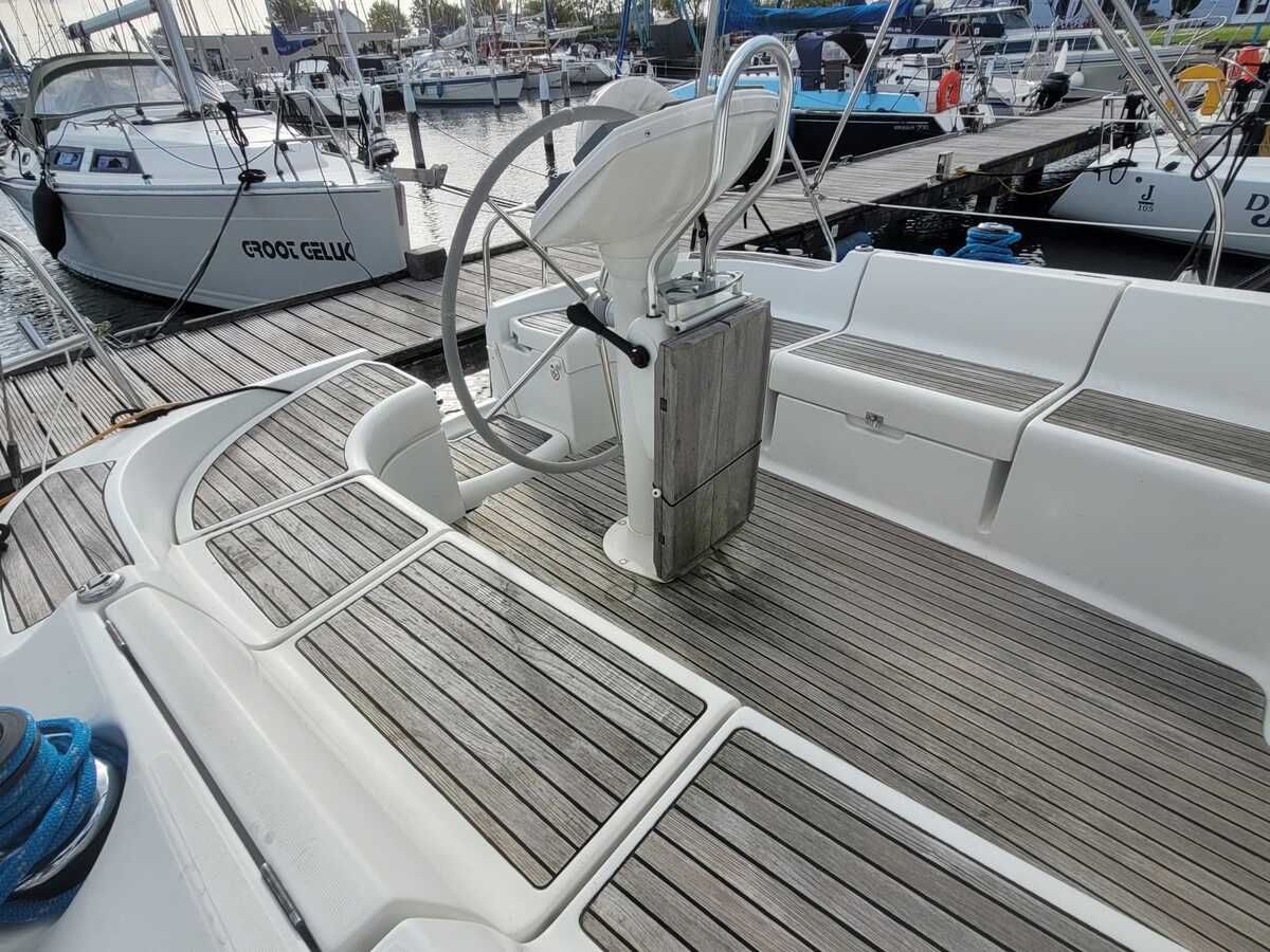 Jeanneau Sun Odyssey 37 — foto 28 van 36