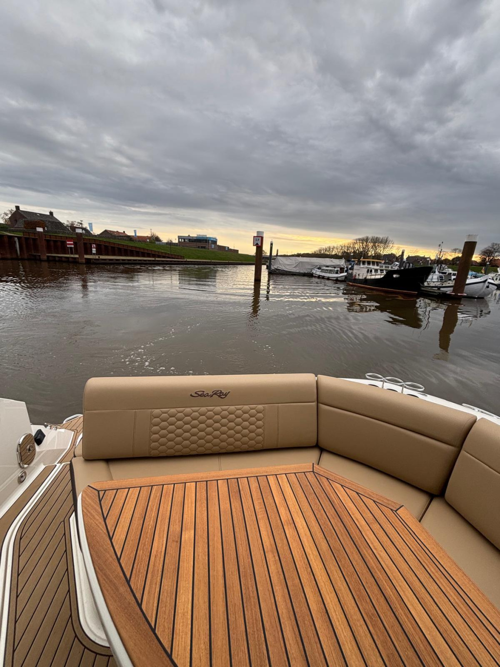 Sea Ray Sundancer 320 — foto 39 van 39