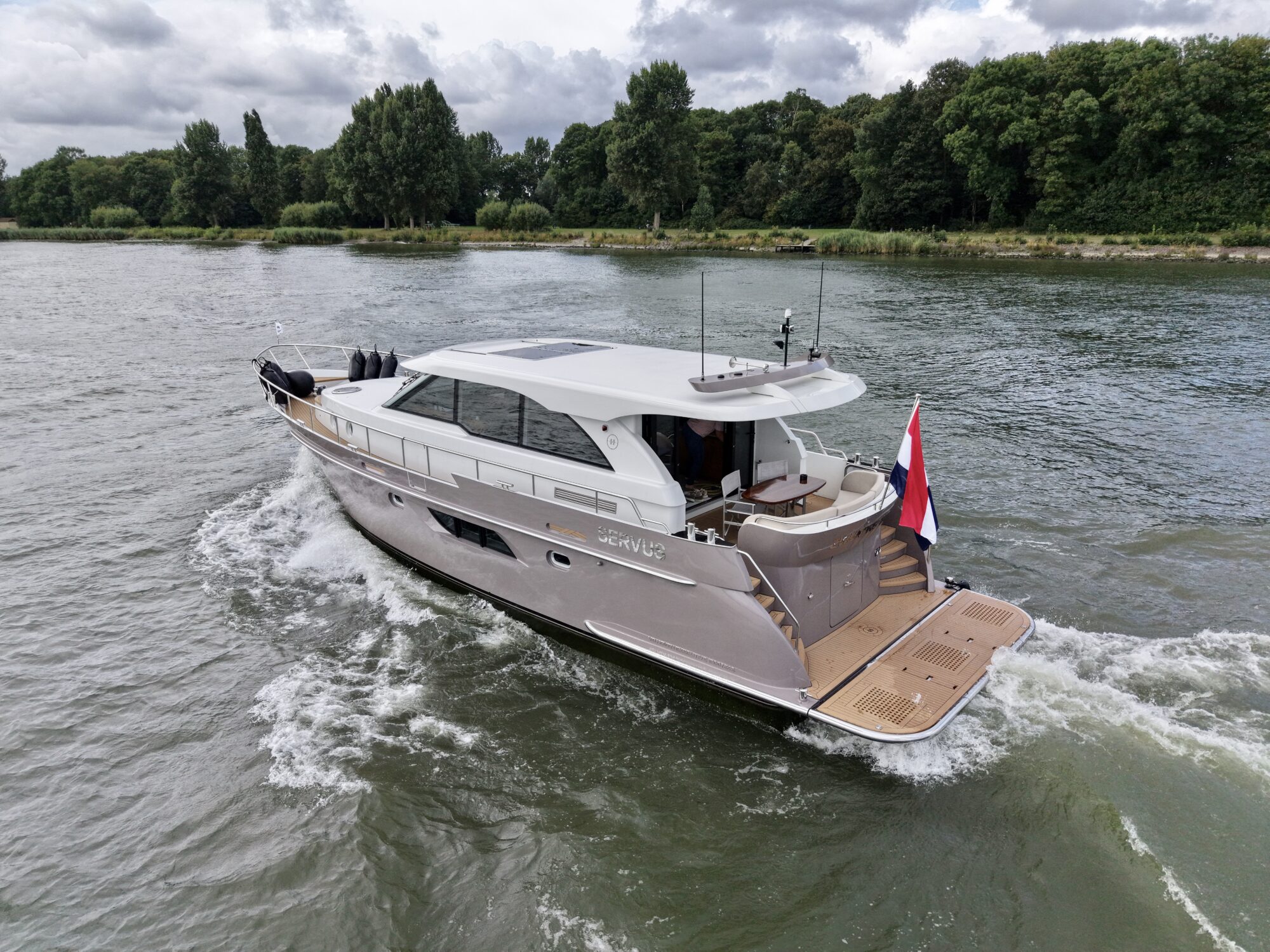 Van den Hoven Executive 15.00 MK II — foto 2 van 70