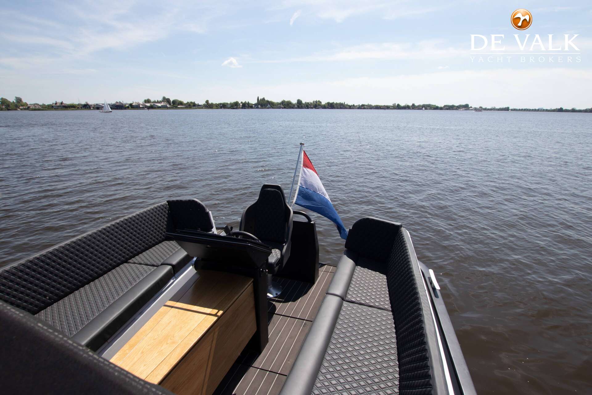 PLV Custom Build — foto 16 van 35
