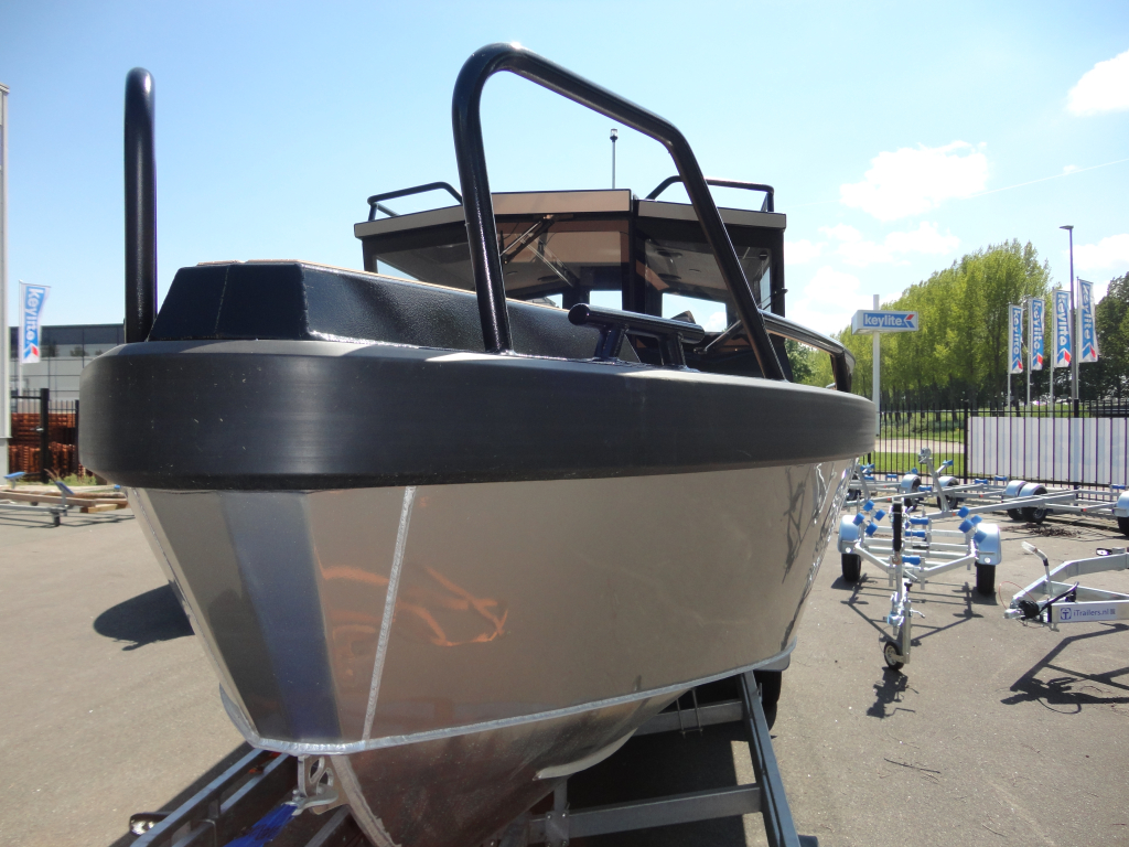 UMS 700 HT boat Cabin Cruiser NET BINNEN Full options  — foto 31 van 32