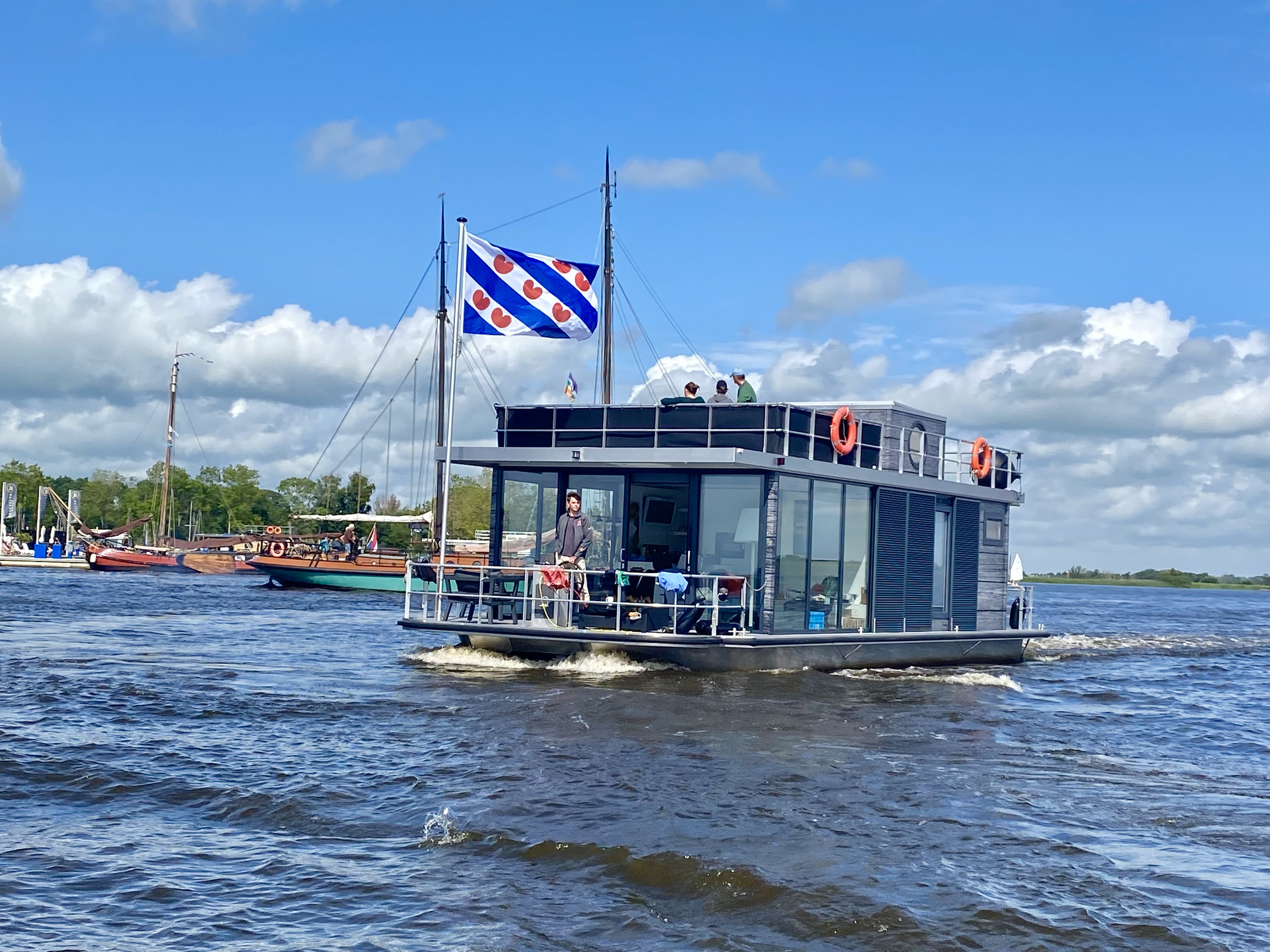 VaarAppartement 'Black Pearl' Houseboat - Panoramahut — foto 19 van 42