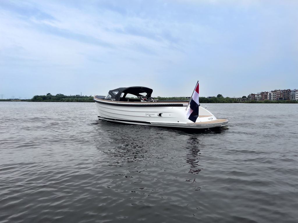 Waterspoor 646 outboard DE GROOTSTE SLOEPENSHOWROOM VAN NEDERLAND — foto 2 van 6