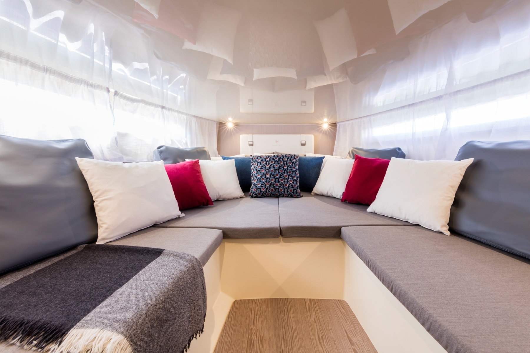 Invictus yachts Invictus 280 gts — foto 12 van 17