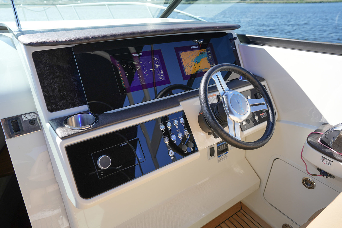 Sea Ray Sundancer 290 — foto 23 van 76