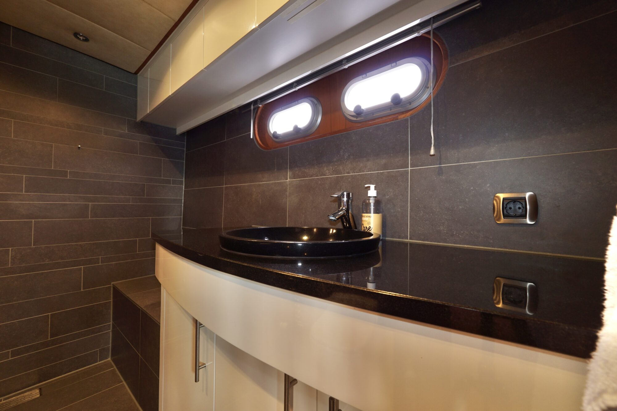 Van den Hoven Exclusive 18.00 VS — foto 60 van 104