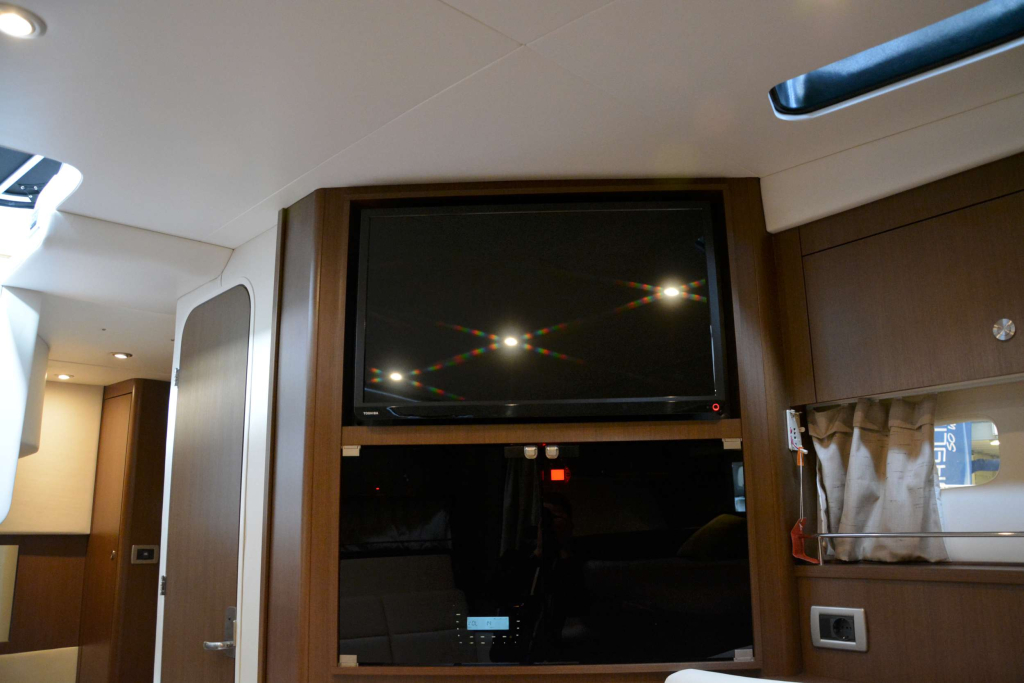 Sea Ray 350 Sundancer — foto 28 van 37