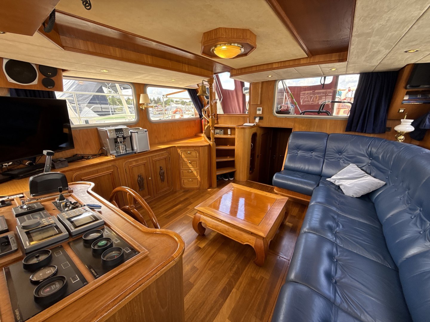 Stevens Nautical Stevens Columbus 13.80 AK Flybridge — foto 2 van 12