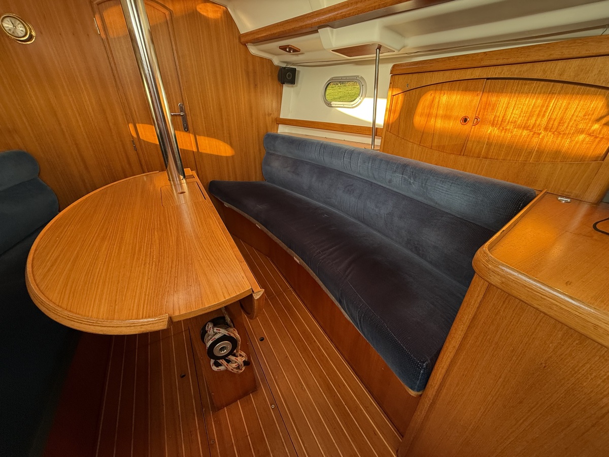 Jeanneau Sun Odyssey 32.2 — foto 9 van 12
