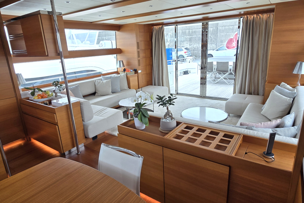 Delta Powerboats 88 Carbon — foto 21 van 75