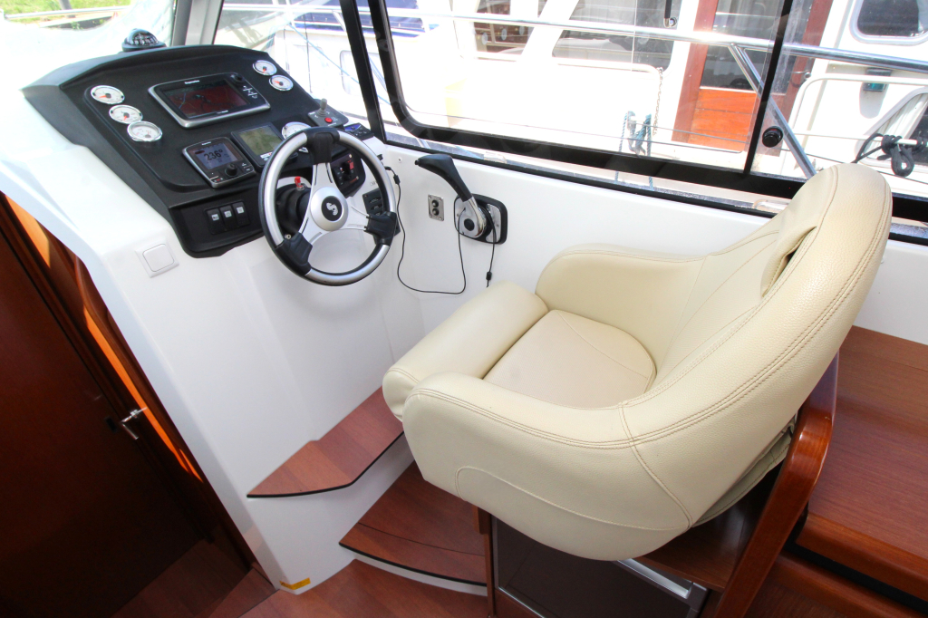Beneteau Antares 30 Fly — foto 13 van 20