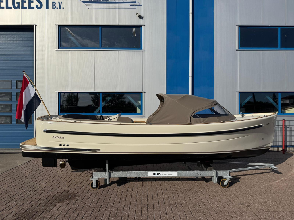 Antaris Fifty5 met Vetus 27 pk