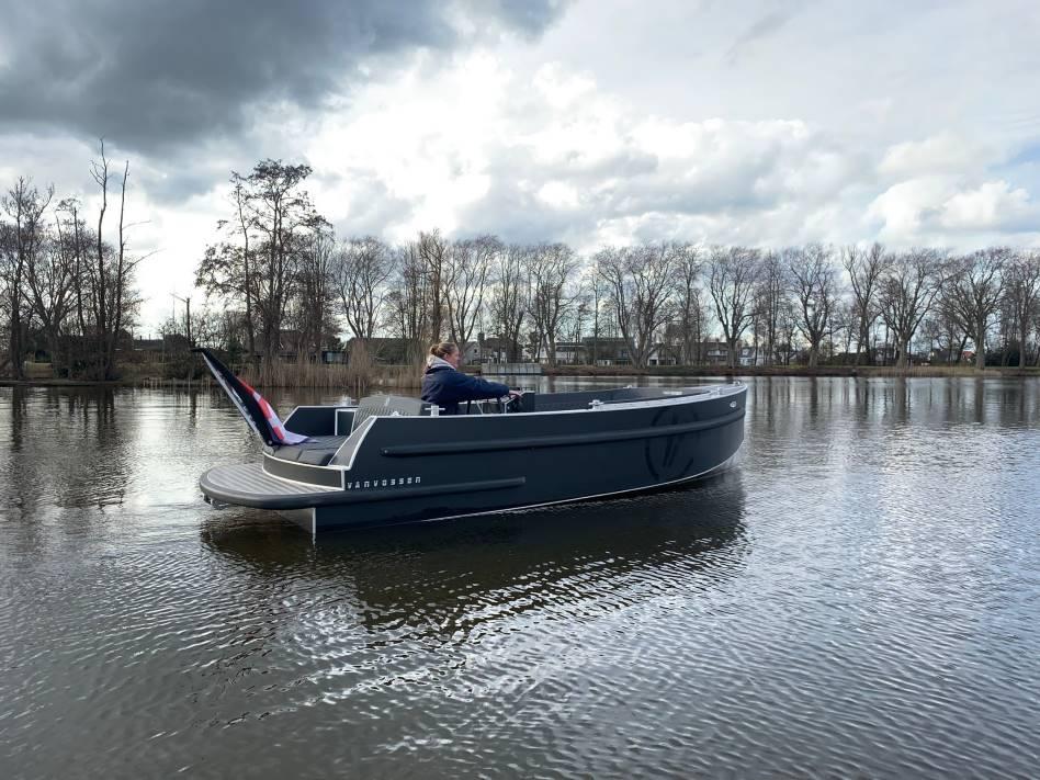 Van Vossen 595 plugin e tender flex teak en softtop — foto 3 van 7