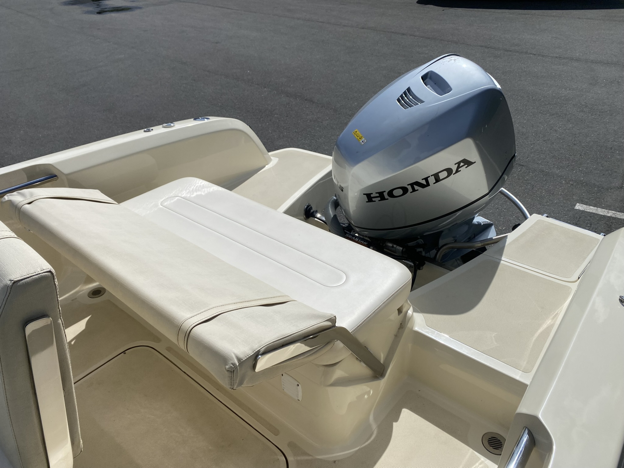 Invictus yachts Invictus 200FX met Honda 135 pk — foto 14 van 18