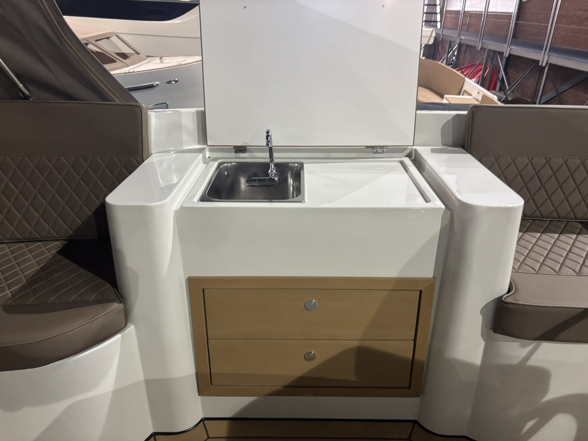 Antaris Seventy5 met Vetus 52 pk in RAL 9002 op voorraad! — foto 10 van 13