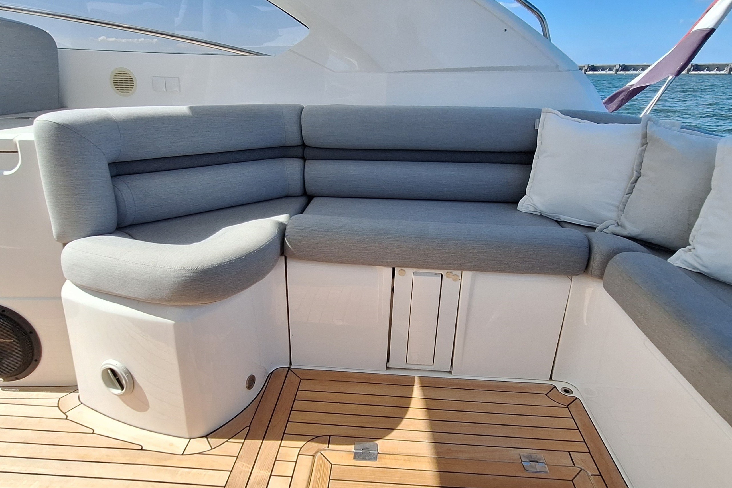 Sunseeker Portofino 47 — foto 39 van 92