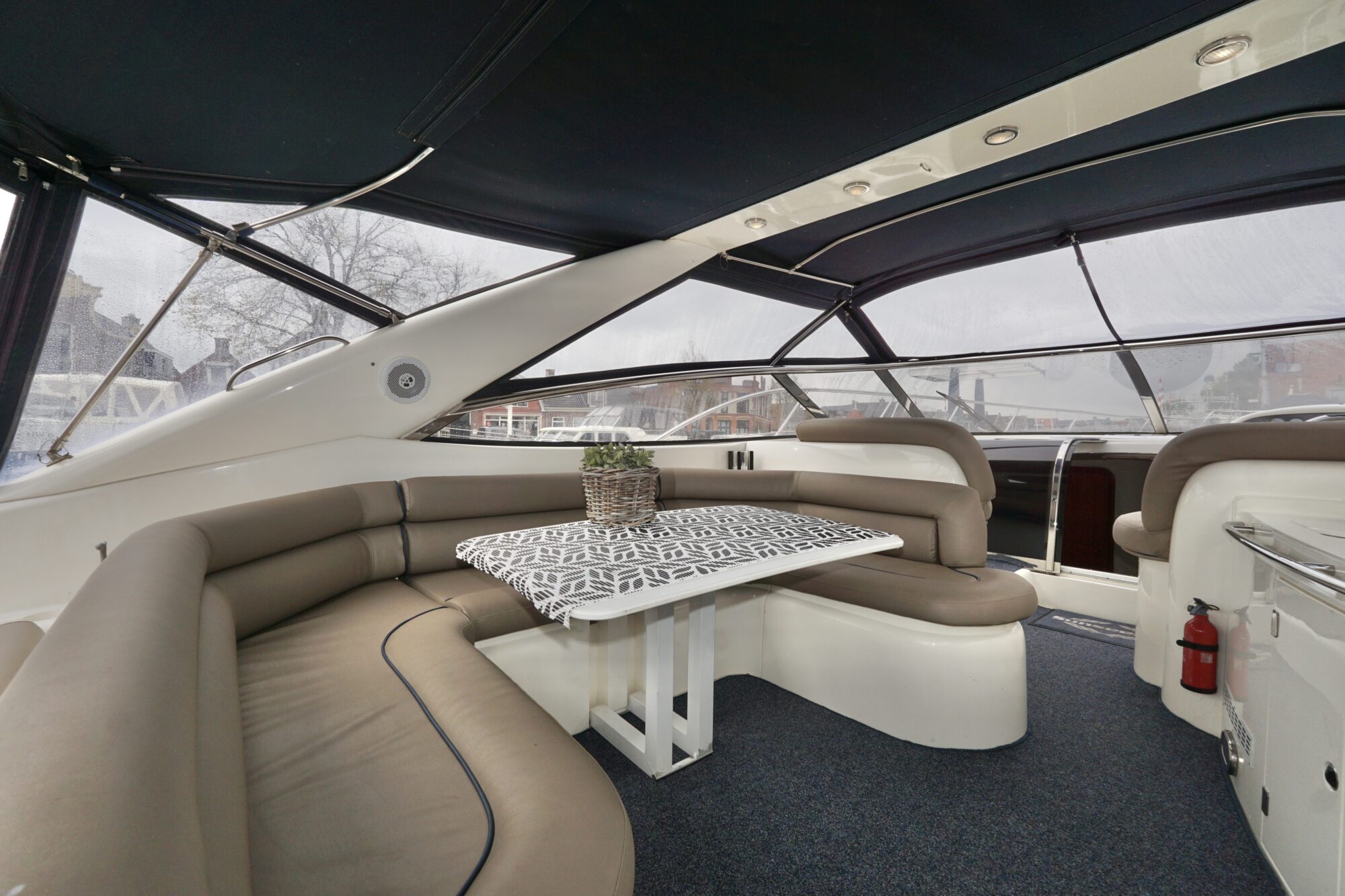 Sunseeker Camarque 47 Cabrio — foto 37 van 75