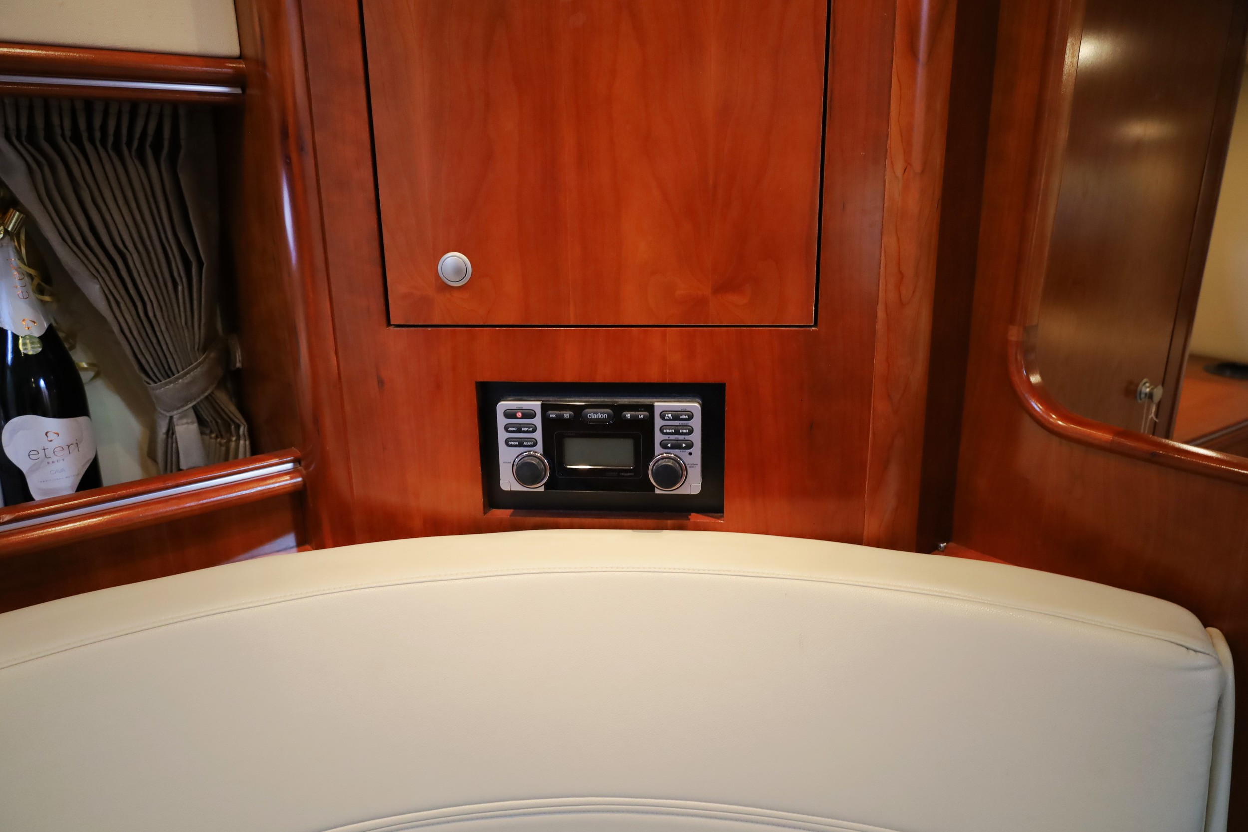 Cruiser Yachts 370 Express — foto 19 van 31