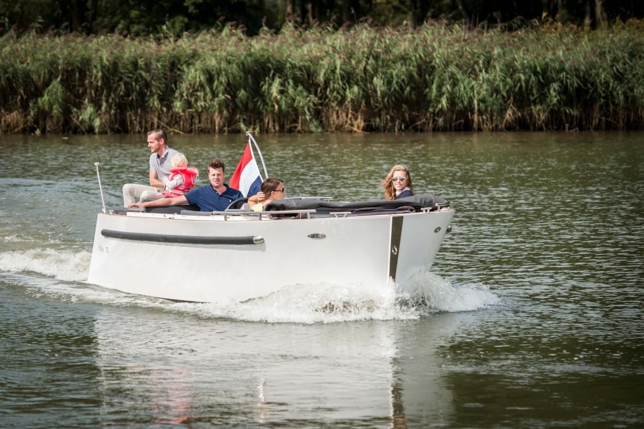 Maxima 730 tender — foto 20 van 28