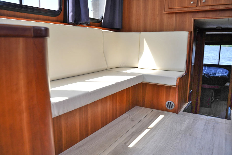Treffer 1300 AK — foto 15 van 31