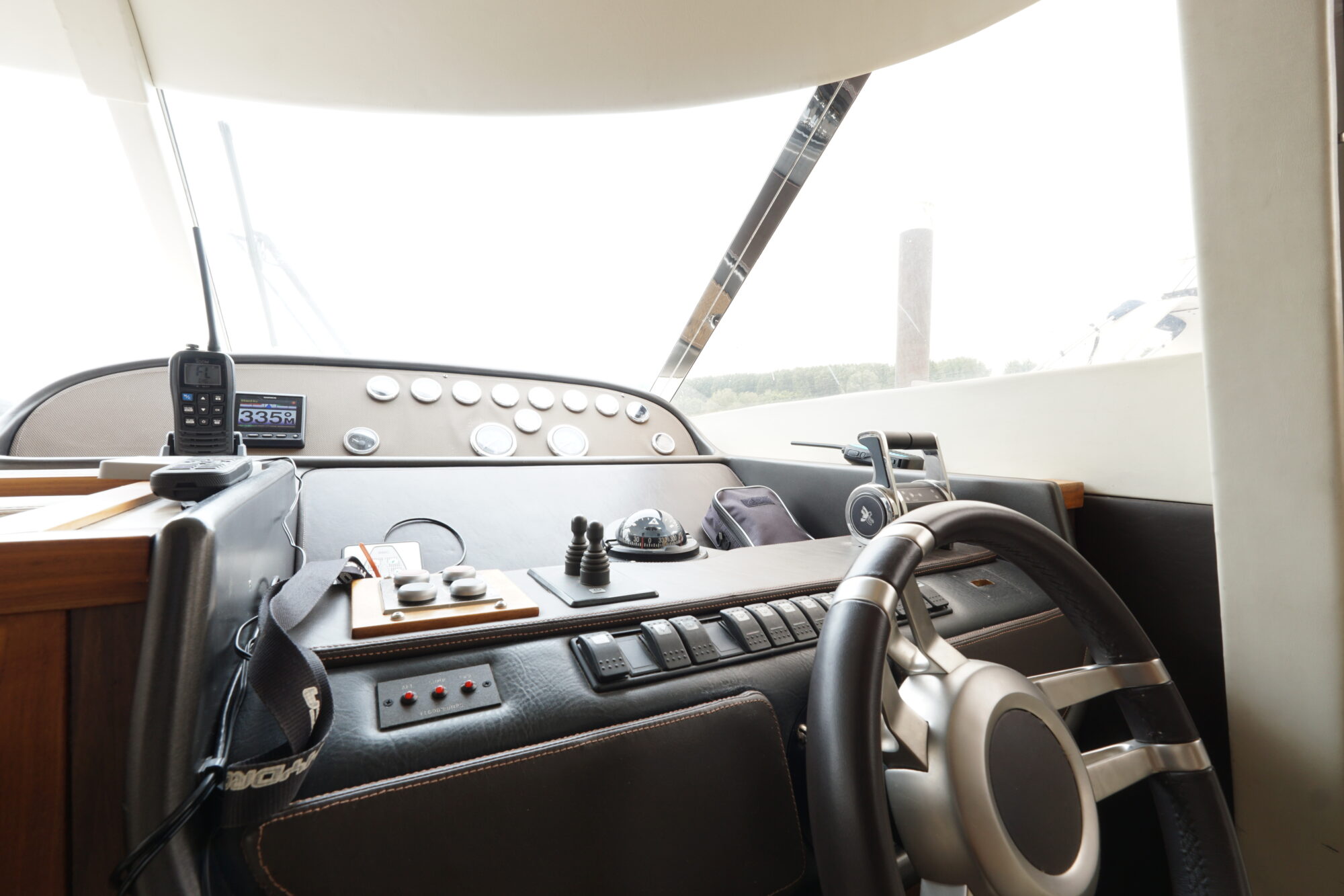 Sunseeker 62 Manhattan — foto 18 van 86