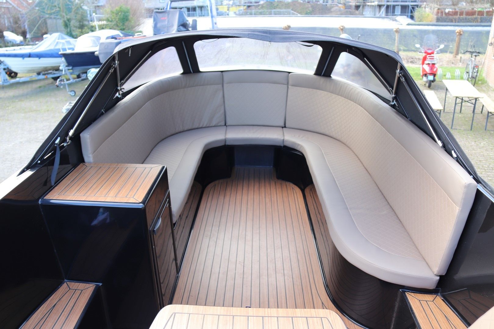 Lifestyle 750 Tender — foto 3 van 6