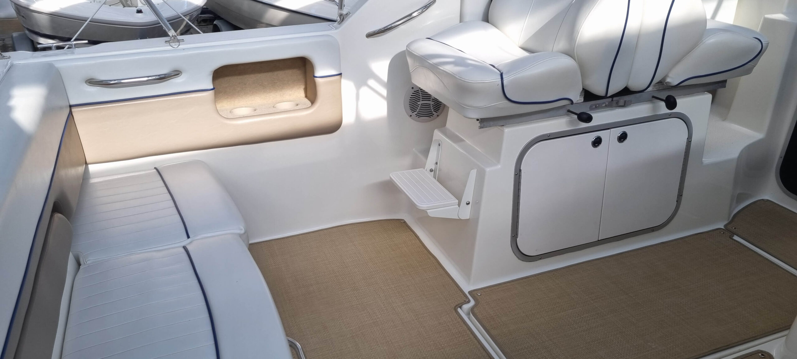 Bayliner 222 Classic Cruiser — foto 7 van 11
