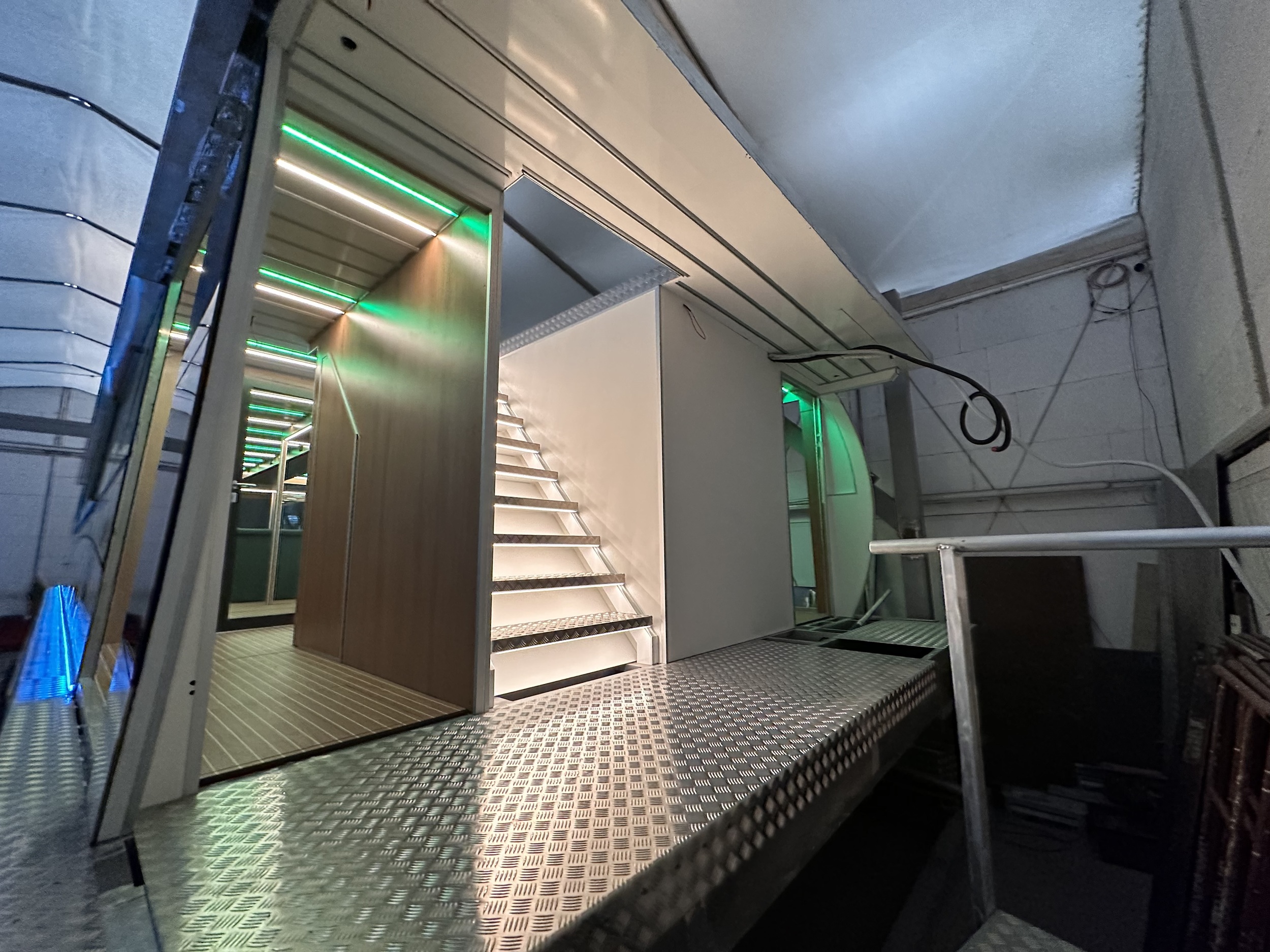 Holiday Boat Sundeck 57 Passenger Catamaran — foto 31 van 39