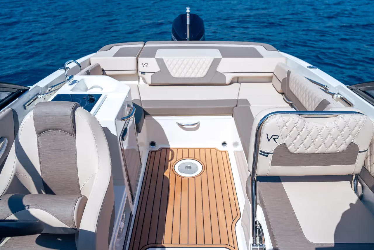 Bayliner VR6 Cuddy — foto 5 van 10