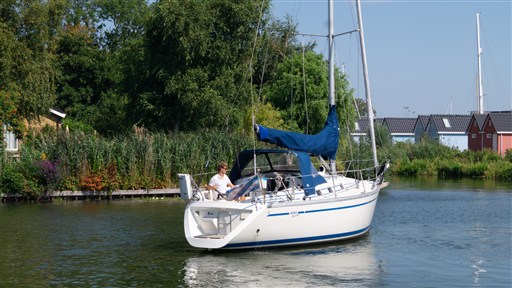 Bavaria 320 Sportline (1991) — foto 3 van 12