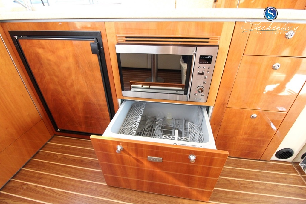 Rivièra 4700 Sport Yacht — foto 17 van 38