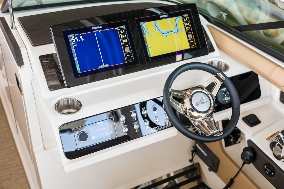 Sea Ray SLX 310 Outboard — foto 18 van 29