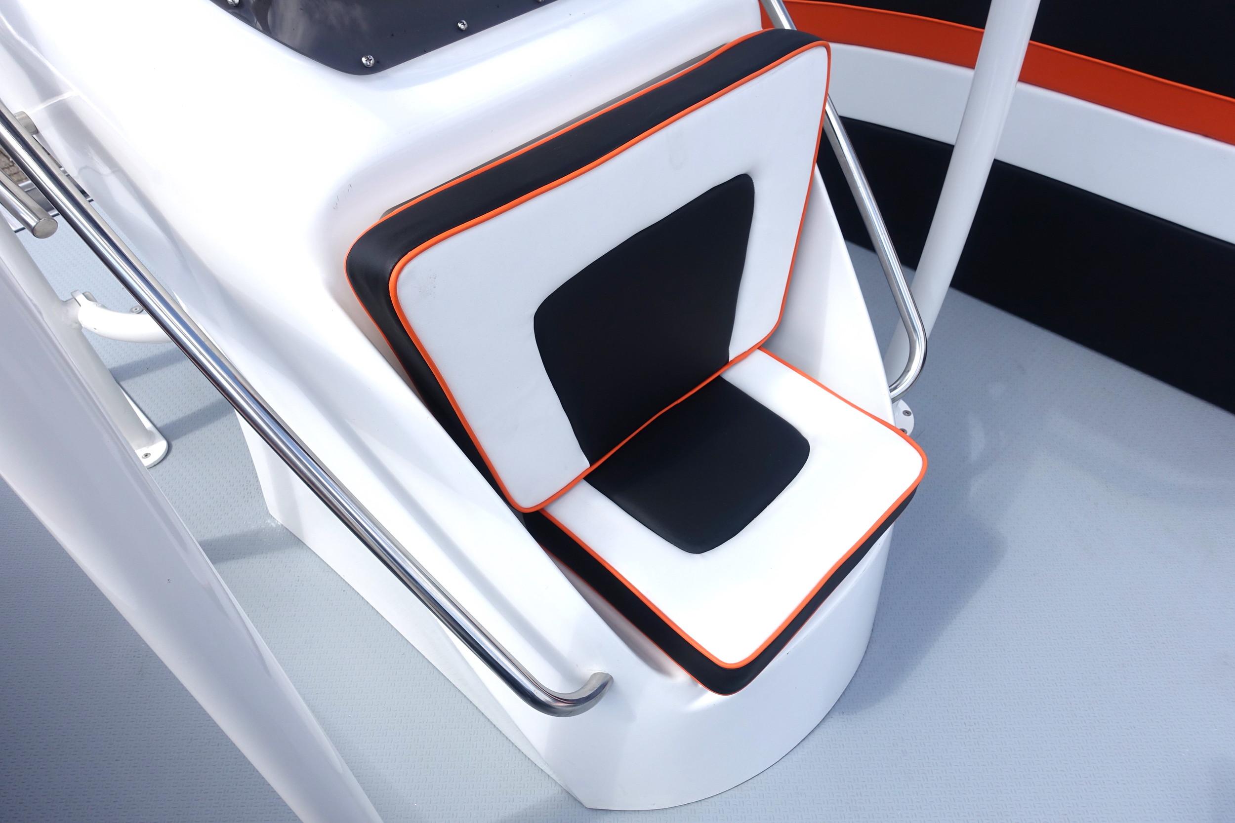T.top Funcruiser 8.2 Verado 300 Pontoonboot — foto 25 van 42
