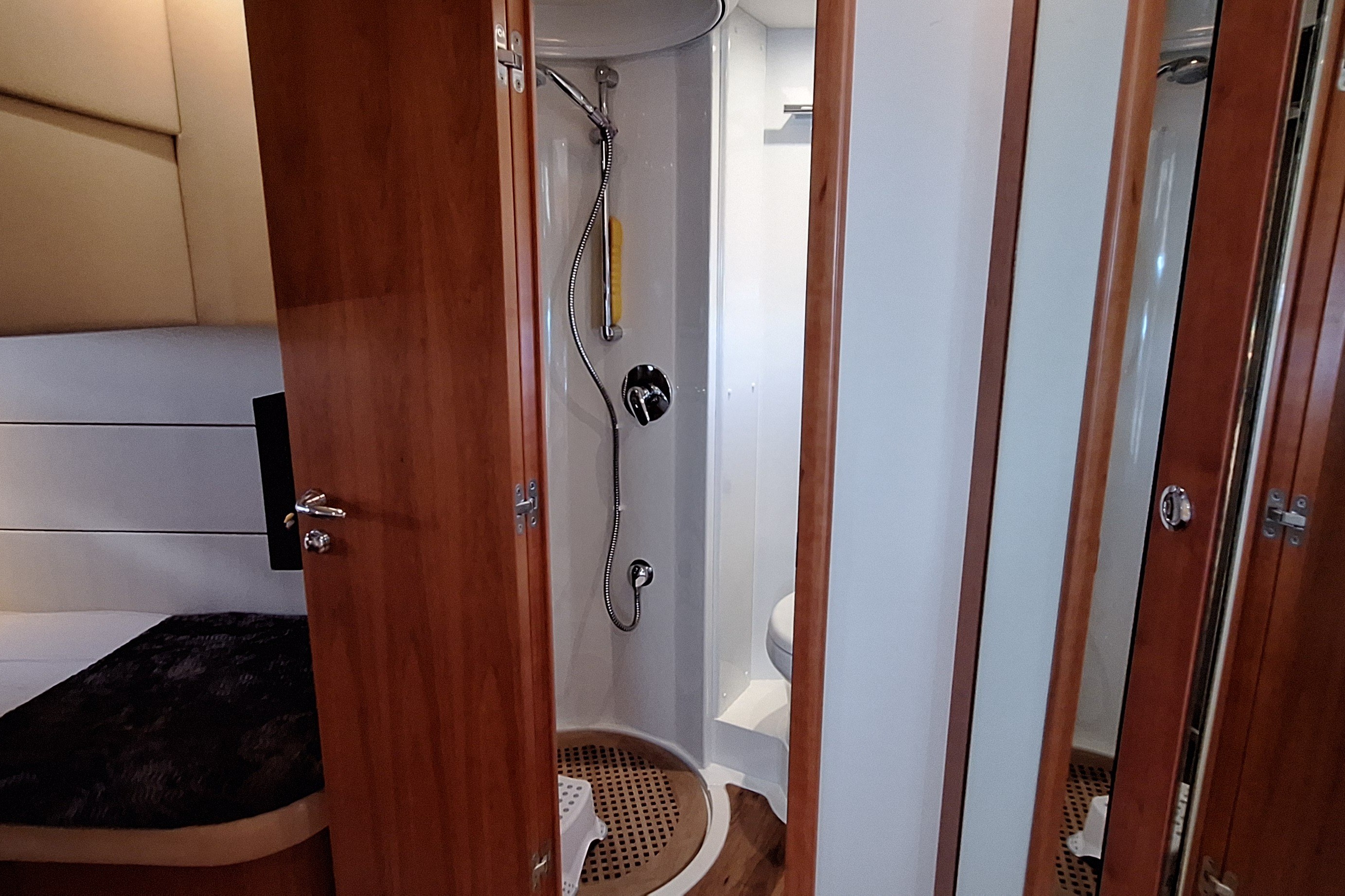 Sunseeker Portofino 47 — foto 81 van 92