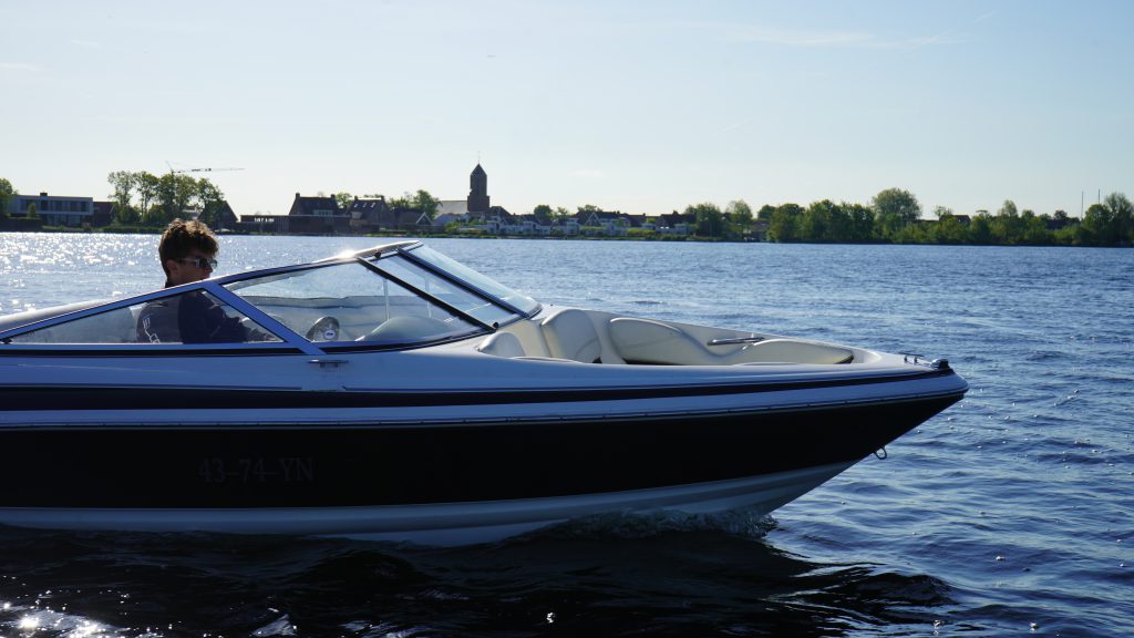 Larson 186 speedboot met Volvo Penta 135pk — foto 2 van 16