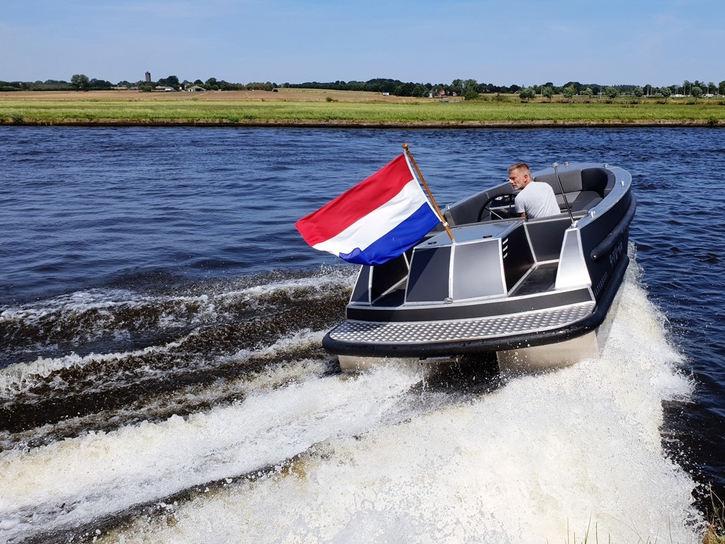 Van Vossen VanVossen Tender 700 (sport) — foto 4 van 16