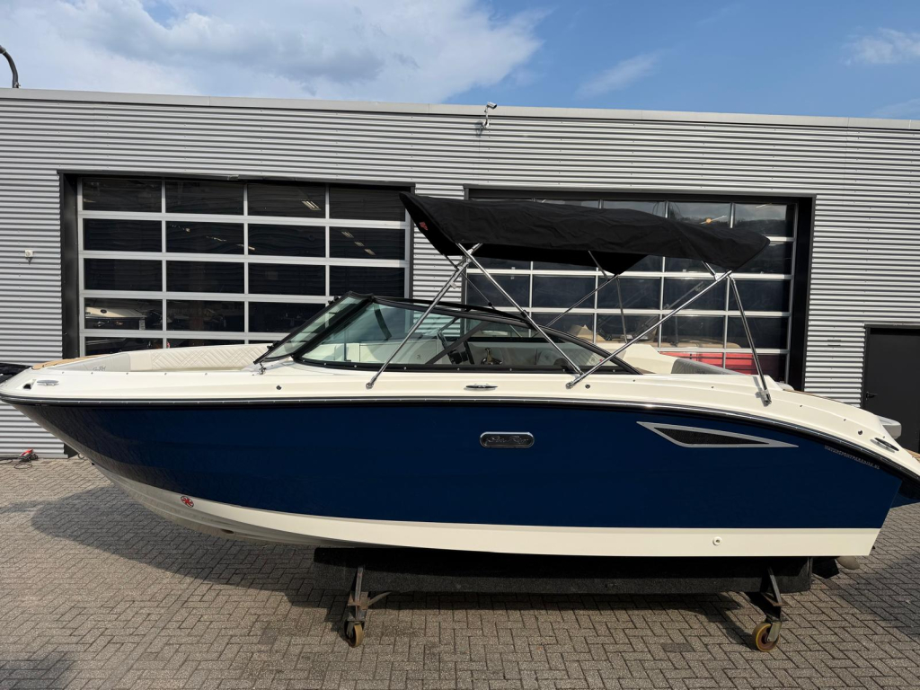 Sea Ray SDX 230 — foto 3 van 46