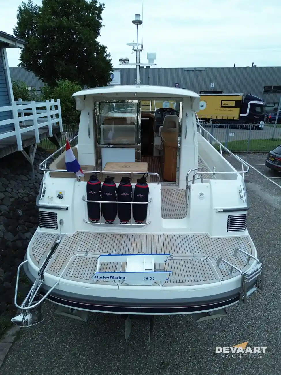 Nimbus 365 Coupe — foto 20 van 21