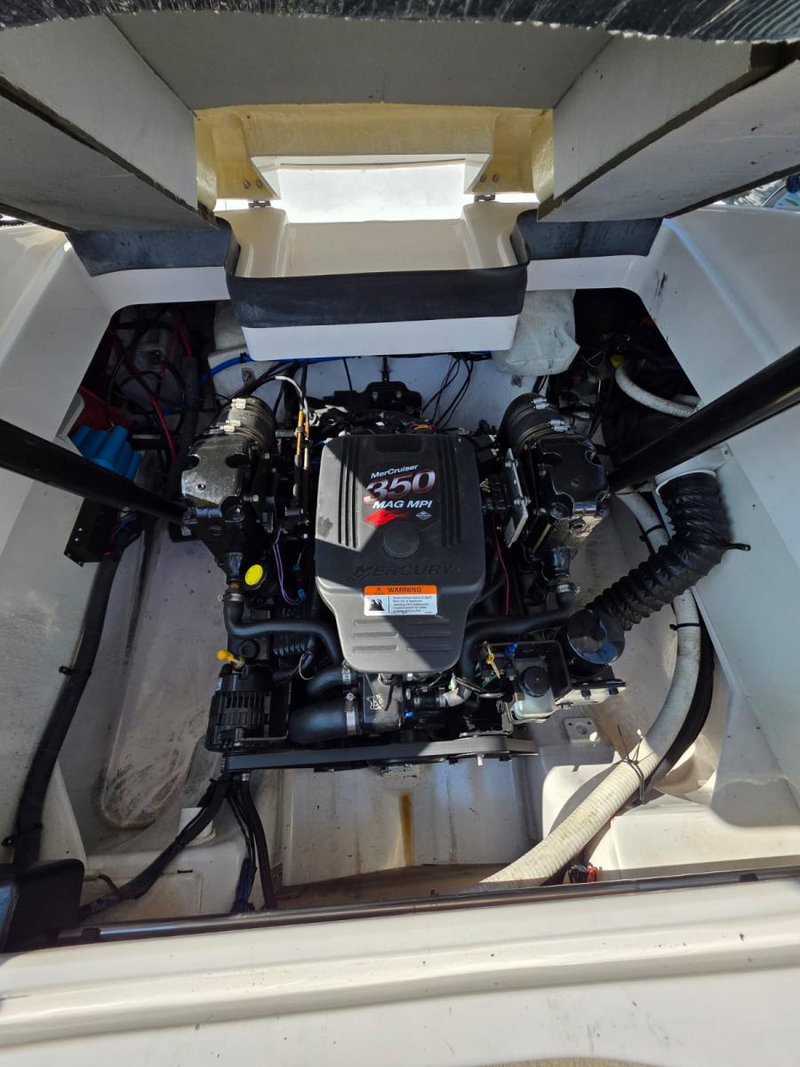 Four Winns 240 Horizon Bowrider — foto 13 van 22