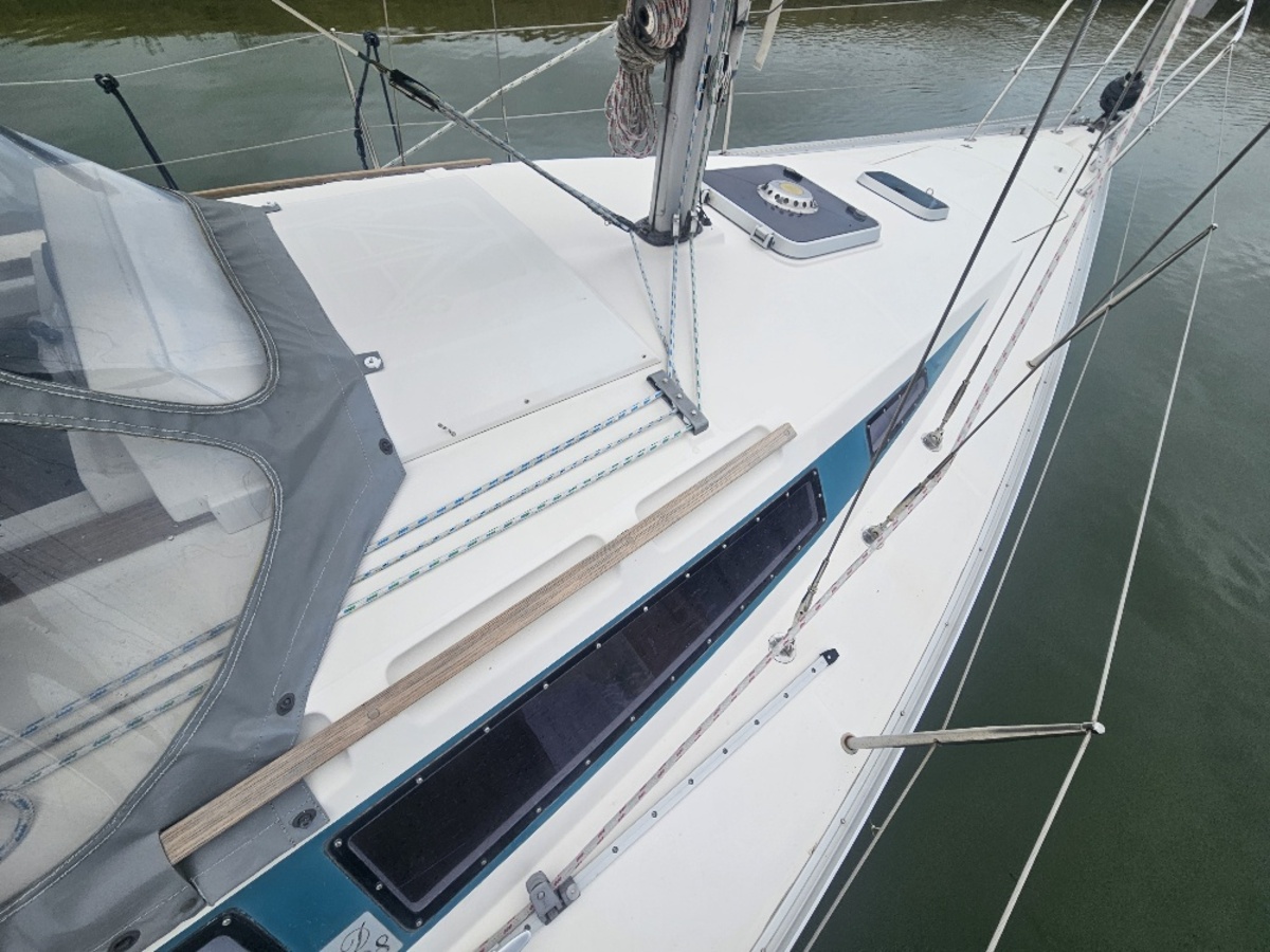 Dufour 28 — foto 15 van 18