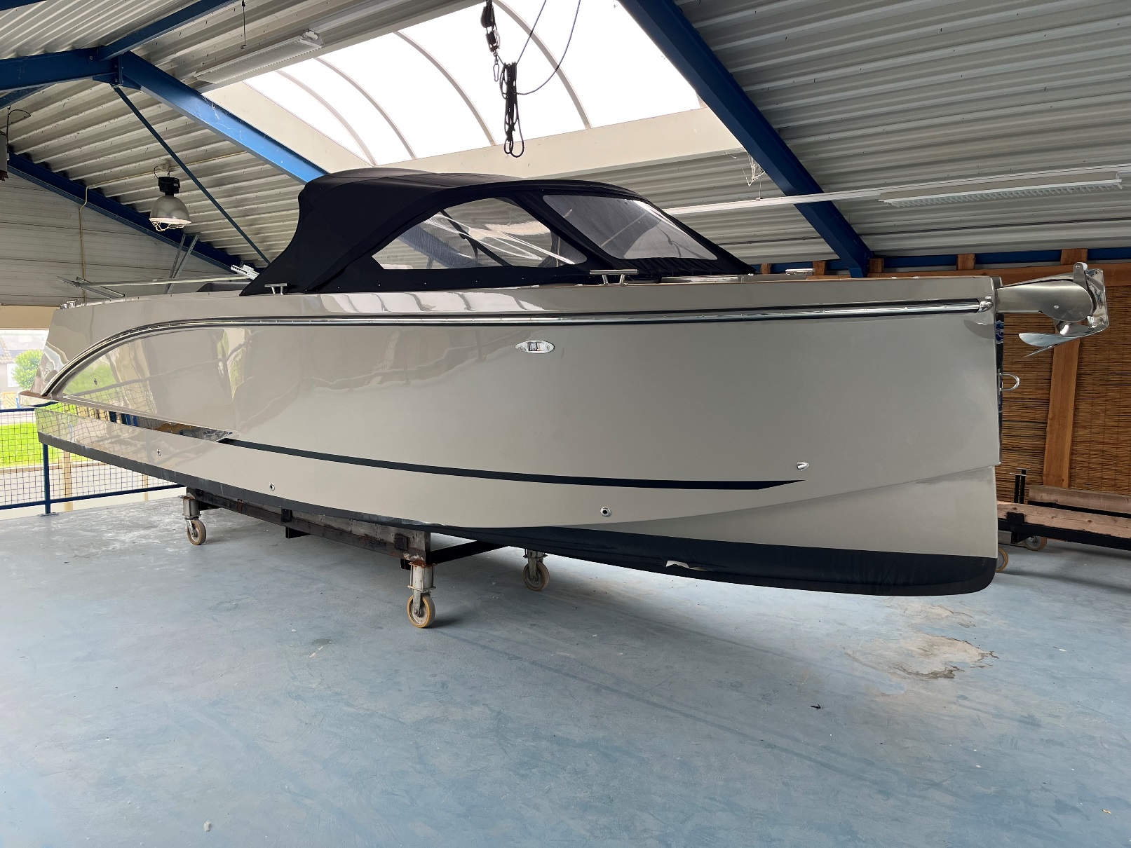 Maxima Boats 740 in RAL 7042 op voorraad!