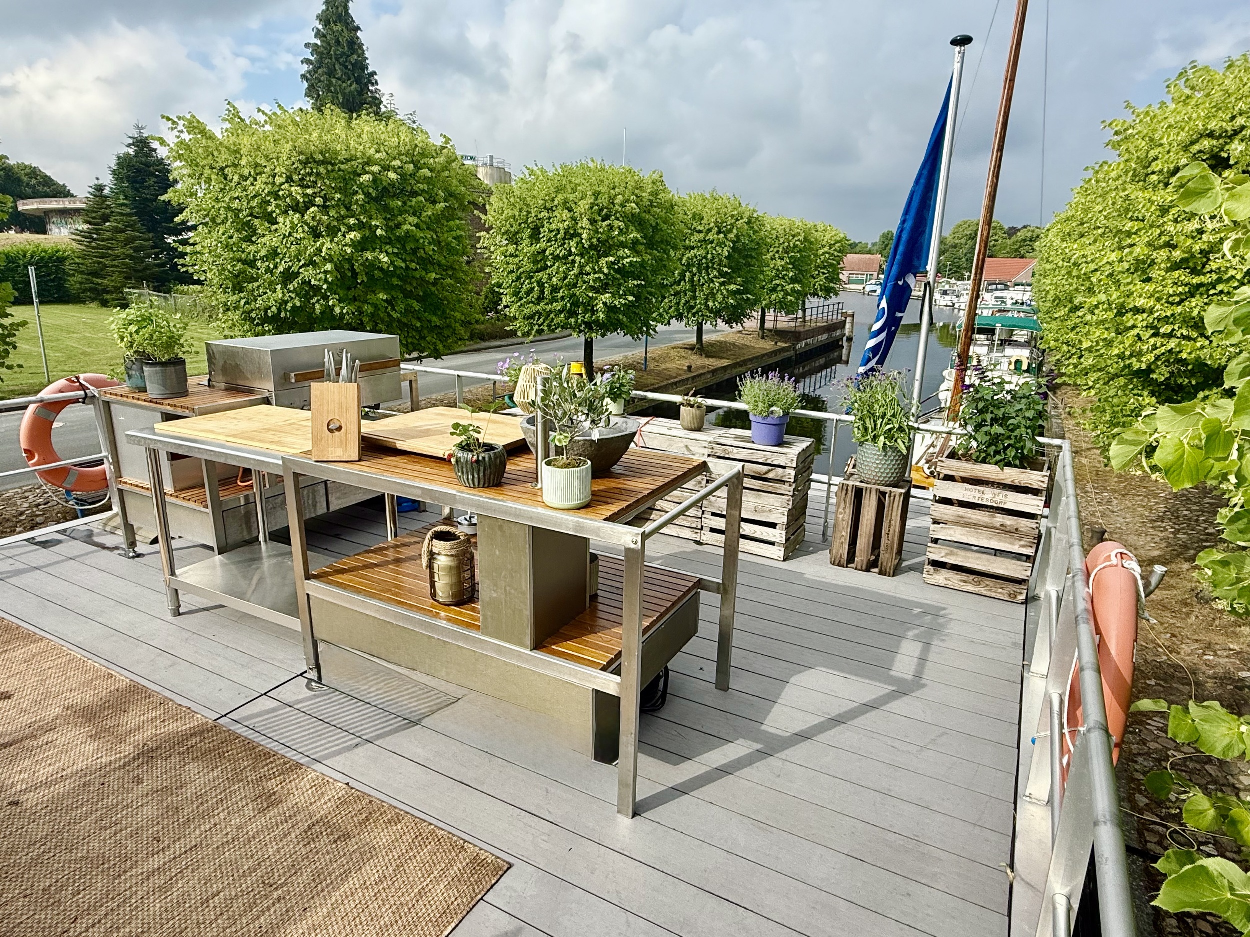 VaarAppartement 'Black Pearl' Royaal Varende Houseboat XL — foto 13 van 35