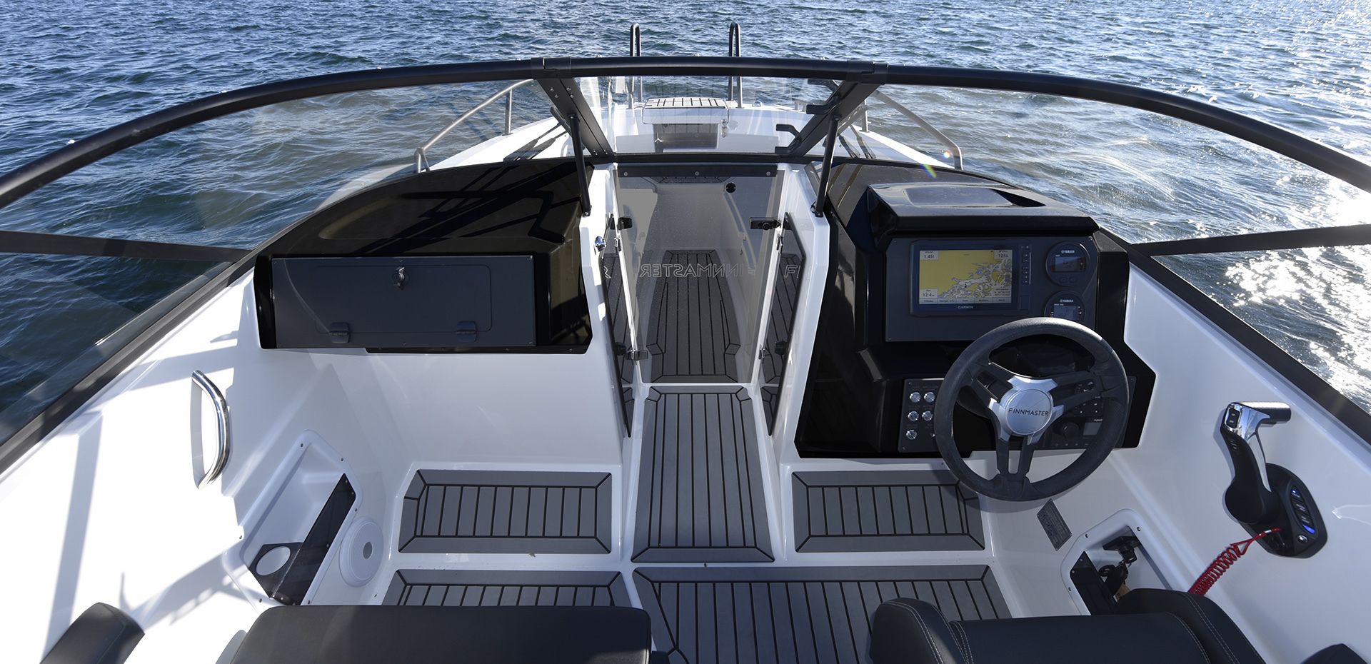 Finnmaster Bowrider R6 Met 150pk NIEUW — foto 2 van 2