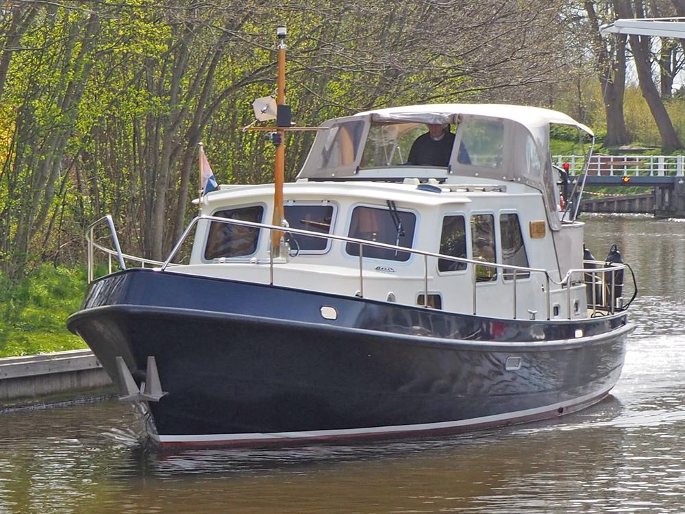 Jachtwerf De Jong, Uitwellingerga (casco) Gillissen Stevenvlet 1065 AK — foto 5 van 11