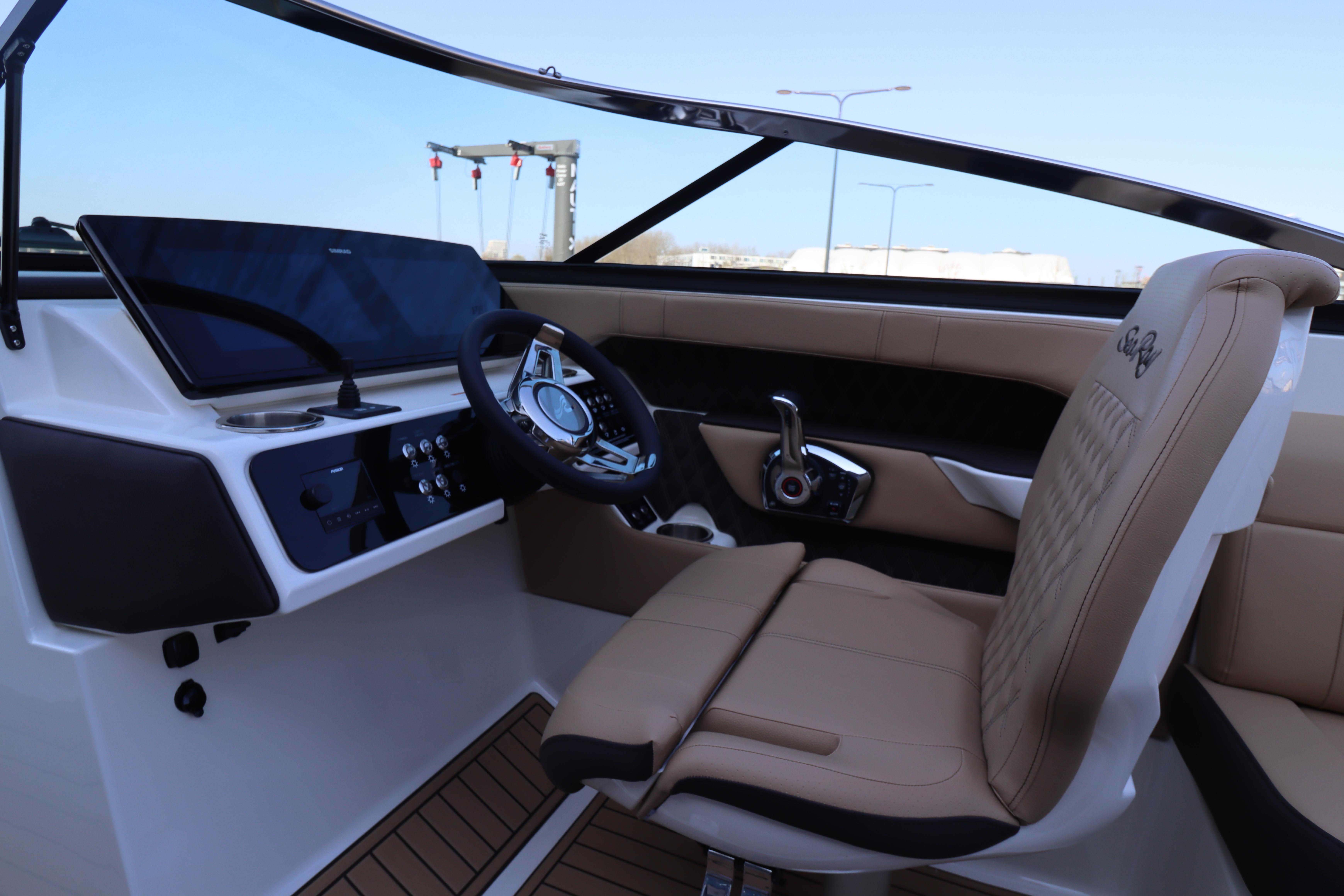 Sea Ray SLX 250 — foto 11 van 39