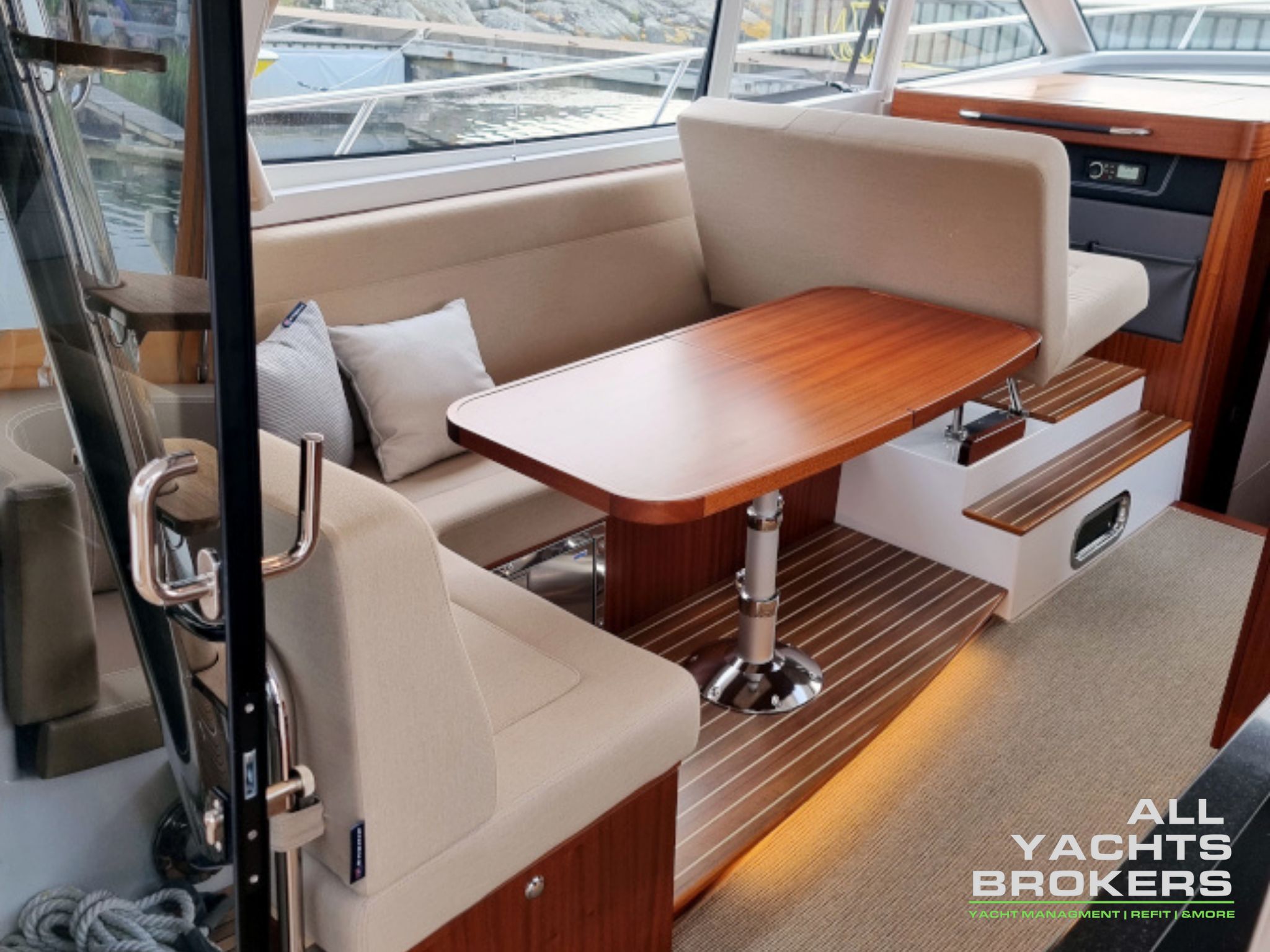 Nimbus 405 Flybridge — foto 5 van 10